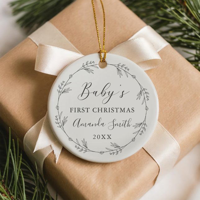 Adorno De Cerámica First Christmas Floral Botanical Wreath (Subido por el creador)