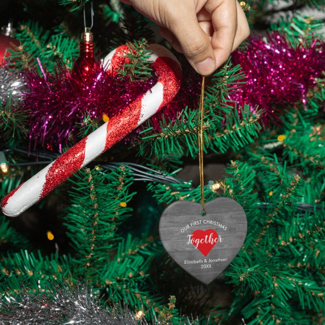 Adorno De Cerámica First Christmas Together Rustic Wood (Subido por el creador)