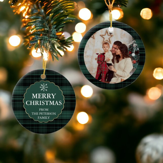 Adorno De Cerámica Flannel verde ruidoso Flannel Merry Christmas Phot (Rustic Green Plaid Flannel Merry Christmas Photo Ceramic Ornament)