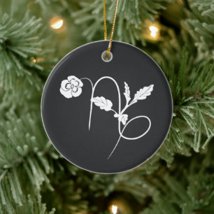 Adorno De Cerámica Flor de nacimiento de Capricornio pansy zodiac fir