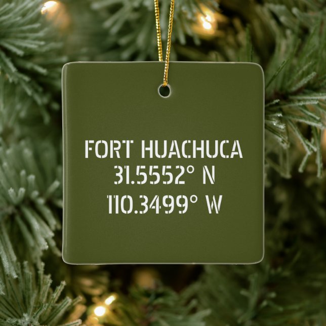 Adorno De Cerámica Fort Huachuca Latitude Longitud Personalizada (Árbol)