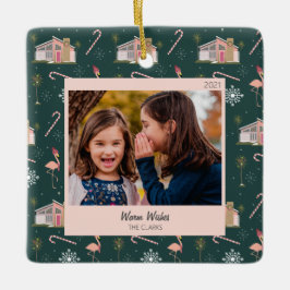 Adorno De Cerámica Foto de árbol de palma de la casa rosada de Navida