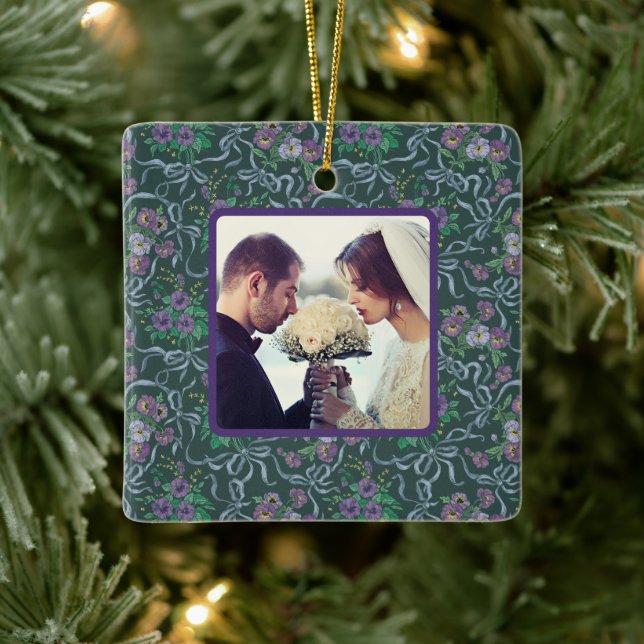 Adorno De Cerámica Foto de cintas azules y pensamientos morados Victo (Árbol)