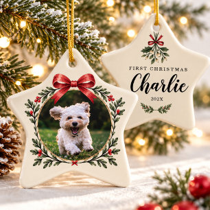 Adorno De Cerámica Foto de la primera Navidad del perro cachorro bajo