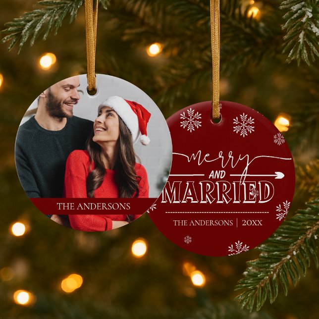 Adorno De Cerámica Foto de Navidades de fotografía personalizados cas (Merry & Married Personalized Photo Christmas Photo Ceramic Ornament)