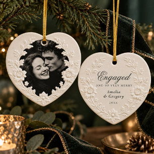 Adorno De Cerámica Foto de pareja de Navidad comprometida y muy alegr