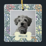 Adorno De Cerámica Foto de perro de Personalizado de la vintage de Pa<br><div class="desc">La fotografía de tu perro con su nombre debajo de la forma ósea está rodeada por un decorativo patrón floral vintage pastel.</div>