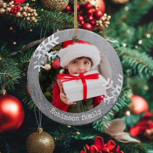 Adorno De Cerámica Foto de Snowflakes Rustic Circle de plata