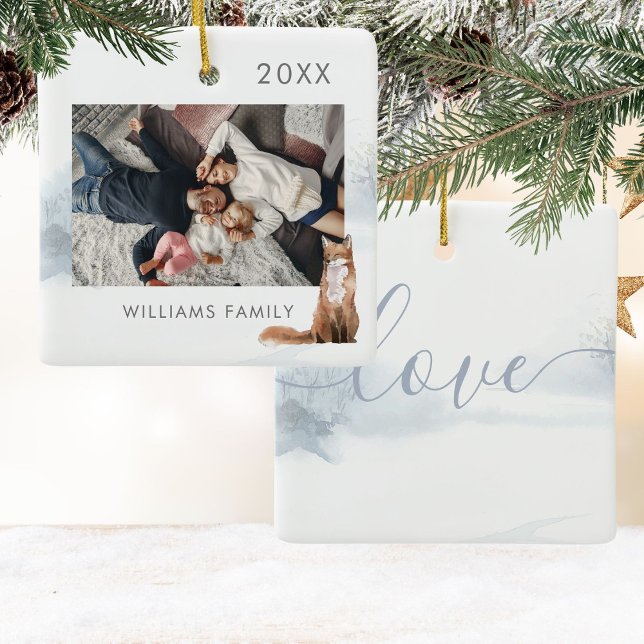 Adorno De Cerámica Foto de zorro en escena de bosque invernal (Winter Woodland Scene Fox Photo Ceramic Ornament)