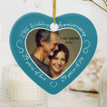 Adorno De Cerámica Foto del 29° aniversario del Boda<br><div class="desc">Celebra un 29 feliz año de matrimonio con un adorno de fotos de personalizados en un marco de corazón delicioso. Simplemente suba tu propia foto de la pareja casada y aparecerá en el corte. El entorno acuático presenta una fuente de escritura blanca y decoraciones. Las palabras son: 29º Aniversario Boda...</div>