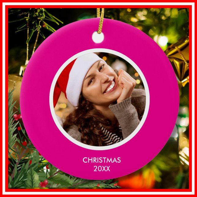 Adorno De Cerámica FOTO en monograma de Iniciales Modernas Rosa y Bla (Pink & White Modern Initials Monogram PHOTO Ceramic Ornament)