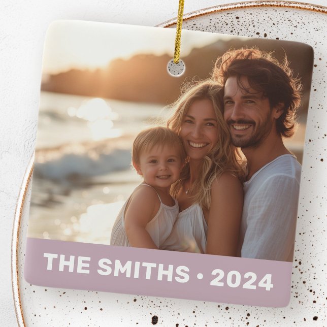 Adorno De Cerámica Foto familiar de un año con un nombre polvoriento  (Family photo modern dusty purple name year ceramic ornament)