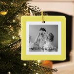 Adorno De Cerámica Foto familiar moderna Yellow Simple Lovely Gift<br><div class="desc">Foto familiar moderna Yellow Simple Lovely Gift</div>