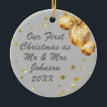 Adorno De Cerámica Foto Gray Gold First Christmas Mr Mrs.<br><div class="desc">Elegante foto de pareja adorno de Navidad Gray Gold para usar para una pareja recién casada.</div>
