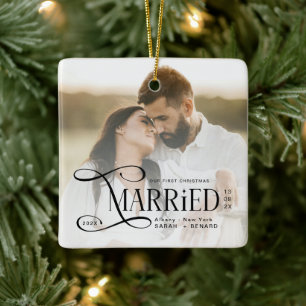 Adorno De Cerámica Foto minimalista de la primera Navidad de casados