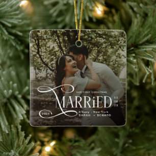 Adorno De Cerámica Foto minimalista de la primera Navidad de casados