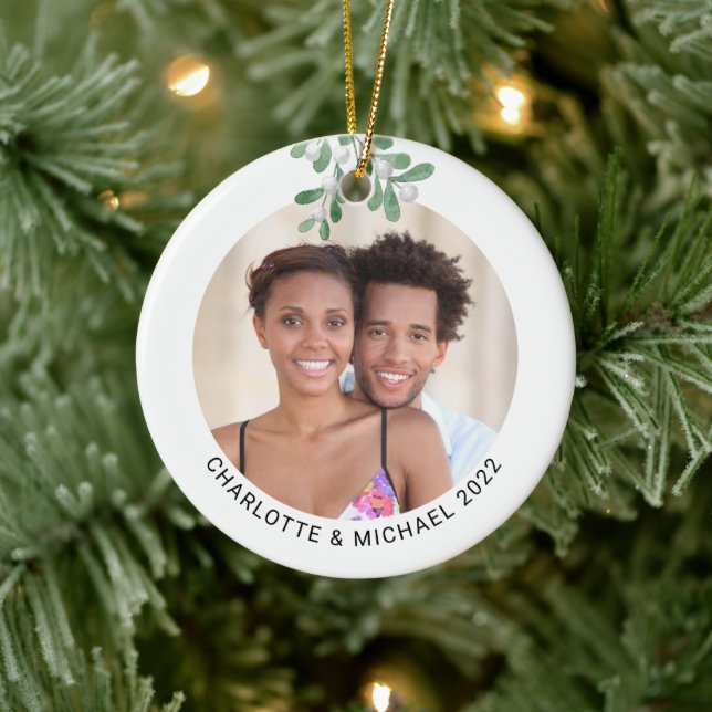 Adorno De Cerámica Foto Mistletoe de Parejas Personalizadas (Árbol)