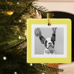 Adorno De Cerámica Foto moderna de perro, regalo Amarillo simple y ad<br><div class="desc">Foto moderna de perro,  regalo Amarillo simple y adorable</div>