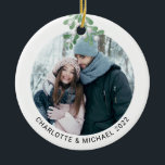 Adorno De Cerámica Foto personalizada Keepsake Mistleto<br><div class="desc">Este romántico ornamento navideño está decorado con mistletoe acuarela. Personalizable fácil con tu foto,  nombres y año. Utilice la Herramienta de diseño para cambiar el tamaño,  estilo o color del texto. Porque creamos nuestra obra de arte no encontrarás esta imagen exacta de otros diseñadores. Acuarela original © Michele Davies.</div>