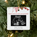 Adorno De Cerámica Foto Ultrasonida Abuela Para Ser Navidad<br><div class="desc">Un adorable árbol de navidad para anunciar su embarazo. A la futura abuela le encantará recibir esta foto de ultrasonido anunciando que tiene un nieto nuevo llegando al año nuevo. Todo el texto se puede personalizar y se puede añadir una foto de ultrasonido para crear el navidad perfecto para la...</div>