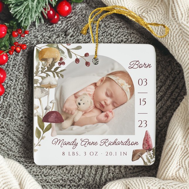 Adorno De Cerámica Fotografía de las estadísticas de natalidad de los (Woodland Mushrooms Baby Birth Stats Photo Ceramic Ornament)