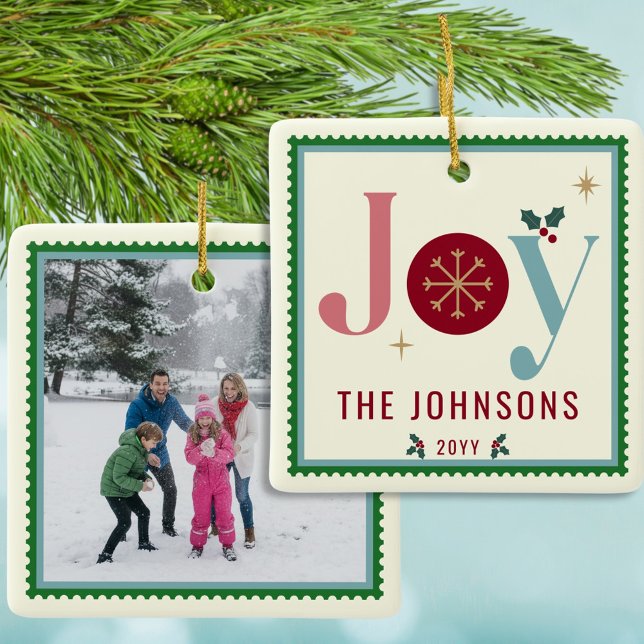 Adorno De Cerámica Fotografía del sello de rehenes de la época modern (A joyful personalized keepsake ornament for your tree with your photo in a postage stamp border)