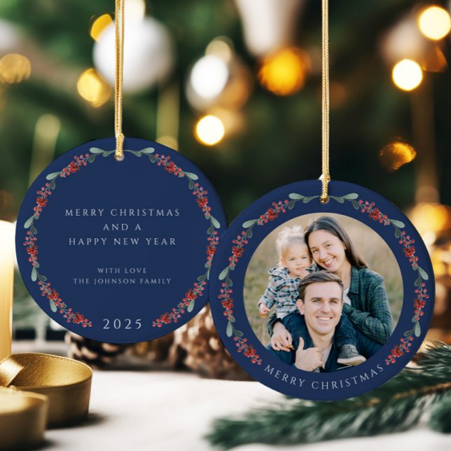 Adorno De Cerámica Fotos botánicas de Merry Christmas Holly (Merry Christmas Holly Botanical Photo Ceramic Ornament)