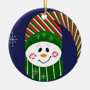 Adorno De Cerámica Frosty con sombrero a rayas y bufanda