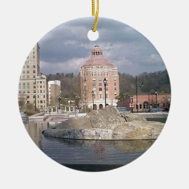 Adorno De Cerámica Fuente de Asheville nc (Frente)