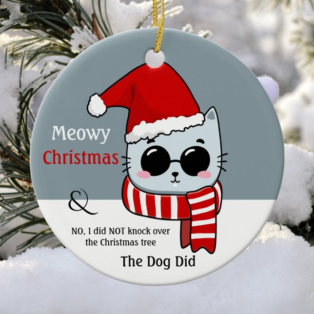 Adorno De Cerámica Funny Cat Meowy Navidades (Christmas ornament showing a cat in Christmas outfit with sunglasses and your (funny or other) texts)