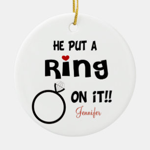 Adorno De Cerámica Funny Personalizado Él puso un anillo en ello
