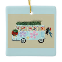Gatos locos en su hippie van de Navidad