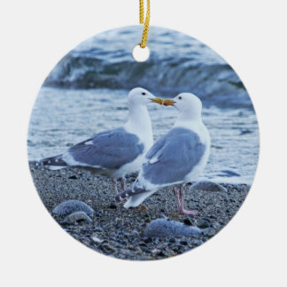 Adorno De Cerámica Gaviotas besándose en la foto de la playa