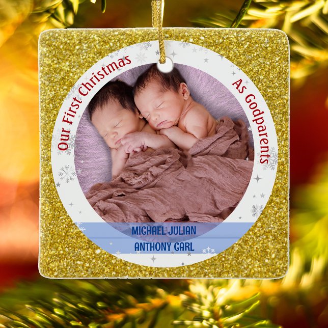 Adorno De Cerámica Gemelos, bebés, primera Navidad como padrinos 2 fo (Elegant Modern Cute Golden Our First Christmas as Godparents Twin Boys Photo Swaddled Baby Glitter)