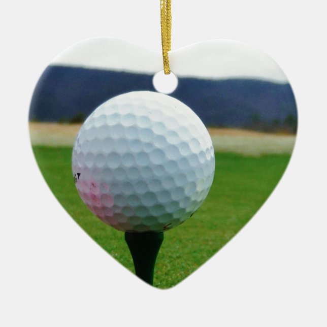Adorno De Cerámica Golf Ball en un campo de golf de montaña (Frente)