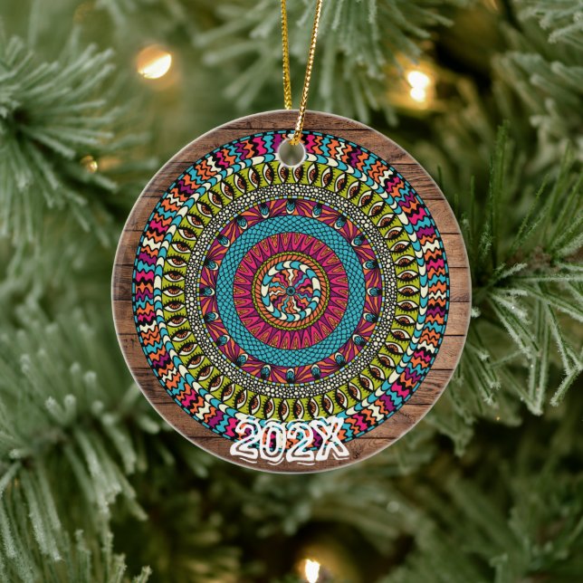 Adorno De Cerámica Gorgeous Chakras Mandala Nombre personalizado Año (Árbol)