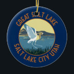 Adorno De Cerámica Gran Salada Lago Americano Aguacete Retro con prob<br><div class="desc">Gran diseño de arte vectorial de Salt Lake con un aguacate americano. El Gran Lago Salado es el lago de agua salada más grande del hemisferio occidental y el octavo lago terminal más grande del mundo.</div>