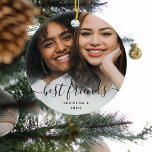 Adorno De Cerámica Guión caligráfico Mejor Personalizado de amigos<br><div class="desc">Hágale saber lo mucho que significa para ti con este adorno adorable de los mejores amigos. Presentando su foto favorita de los dos con un overlay de fachada blanca en la parte inferior, los mejores amigos con letras caligráficas escritas a mano y sus nombres con un corazón negro lindo en...</div>