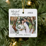 Adorno De Cerámica Guión elegante foto casada y Boda de moras<br><div class="desc">Escritura moderna de caligrafía,  simple Minimalista,  casado y Boda Navidades de foto de cerezo ornamento cerámico</div>