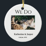Adorno De Cerámica Hacemos boda compromiso mascota nombre foto fecha<br><div class="desc">Diseño de amante de los animales hecho para animales lindos,  puedes añadir tu nombre de mascota sus detalles junto con su código q r y su imagen</div>