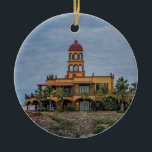 Adorno De Cerámica Hacienda Cerritos | Cerámica de México<br><div class="desc">En este adorno destaca el estilo colonial mexicano Hacienda Cerritos hotel boutique en la playa de Cerritos,  México (Baja California Sur).</div>