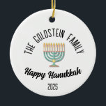 Adorno De Cerámica Hanukkah nombre de familia personalizado de judío<br><div class="desc">Añade un toque festivo a tus celebraciones de Hanukkah con nuestros accesorios de nombres personalizados! Con hermosos artículos relacionados con Hanukkah como Menorah, Dreidel y Sufganiyote, este es perfecto para bendecir a tus amigos por el Chanuka! ¿El punto fuerte? ¡Un nombre familiar personalizado! Añada el nombre de su familia al...</div>