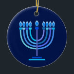 Adorno De Cerámica Hanukkiah Feliz feriado judío en Hanukkah Menorah<br><div class="desc">Símbolo de Hanukkiah. Feliz Fiesta de Hanukkah Día de fiesta judía Menorah Azul. Decoración de Chanukkah de la festividad judía con el símbolo decorativo tradicional de Chanuka - color azul marino hanukkiah menorah, candelabro con velas, estrella de David y ilustracion de luces brillantes de neón azul. Decoración del evento del...</div>