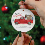 Adorno De Cerámica Hemos movido el cambio de dirección de la Invitaci<br><div class="desc">Esta clásica acuarela de camión rojo vintage que hemos movido invitación ornamento navideño que puedes personalizar fácilmente haciendo clic en el botón "Personalizar".</div>