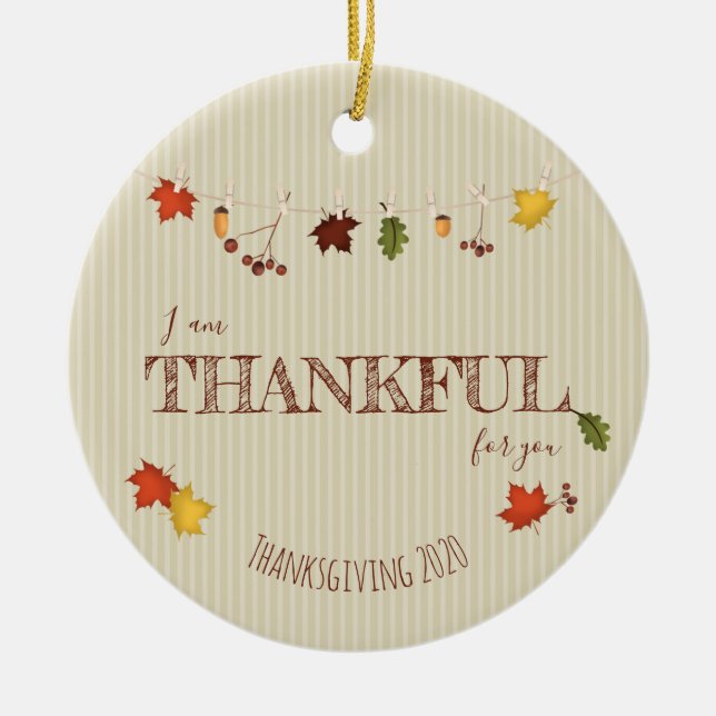 Adorno De Cerámica Hojas de otoño en la línea de vestimenta (Frente)