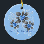 Adorno De Cerámica Holly Hanukkah Blue Floral<br><div class="desc">Hau’oli Hanukaha es Hawai'ian para Happy Hanukkah! Este ilustracion muestra una interpretación tropical de la holly en colores Hanukkah y gradientes sutiles. La inscripción está empolvada de nieve para una sorpresa añadida. Este diseño está disponible en una variedad de productos para el hogar y ropa para toda la familia.</div>