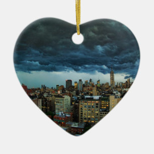 Adorno De Cerámica Horizonte de NYC: Nube de tormenta derecho masiva 