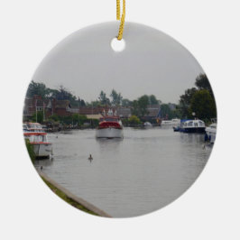 Adorno De Cerámica Horning en el río Bure