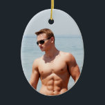 Adorno De Cerámica Hot Guy Bare Chest Muscular Abs Beach Shirless<br><div class="desc">Hot Guy Bare Chest Muscular Abs Beach Shirless Photo Ornament - Cuelga a este sexy chico caliente en tu árbol de vacaciones o cosas como un caldo para esa persona especial con este adorno navideño masculino de Navidad.</div>