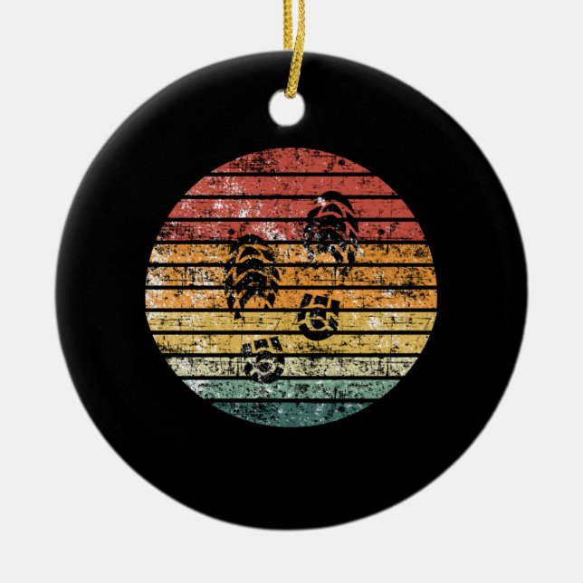 Adorno De Cerámica Huella de los botes de senderismo (Frente)